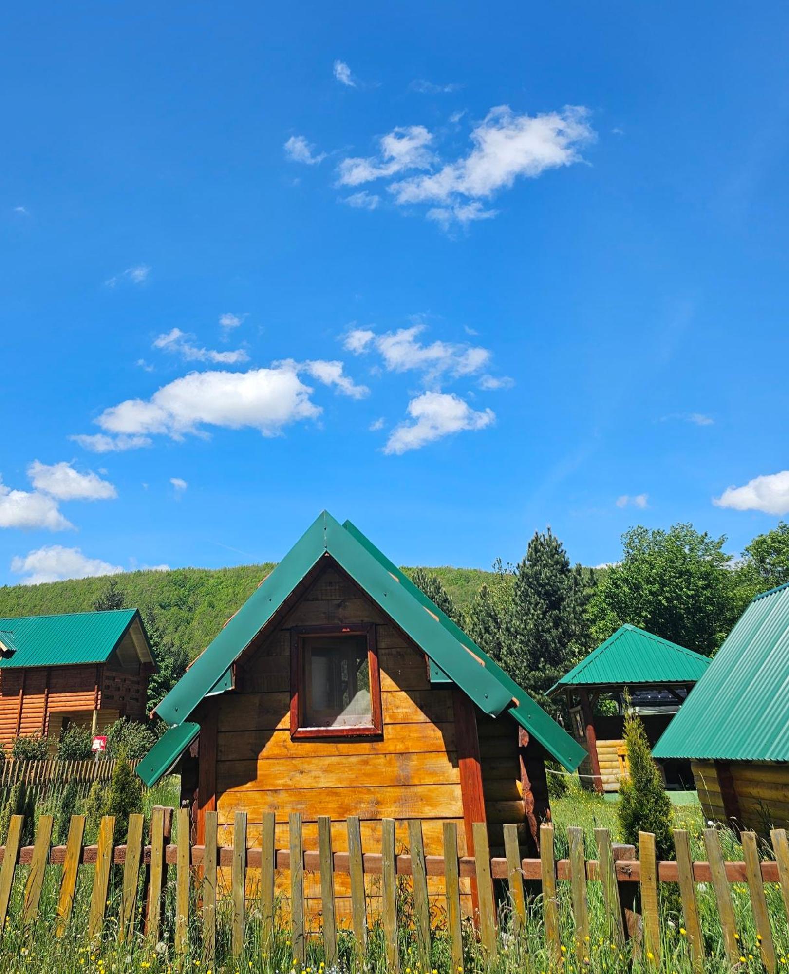 Konaci Oceva Zemlja Bungalovi Konaci Oceva Zemlja Vikendica Mojkovac Dış mekan fotoğraf
